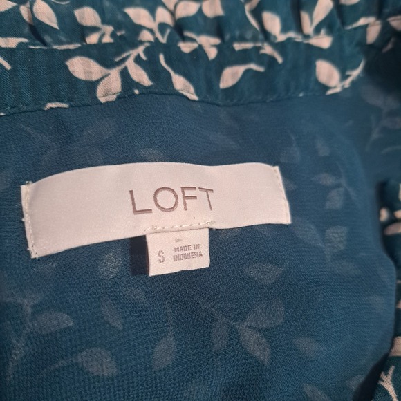 LOFT Small Teal Green Leaf Print Ruffle Chiffon Blouse Long Sleeve Top - Picture 2 of 7